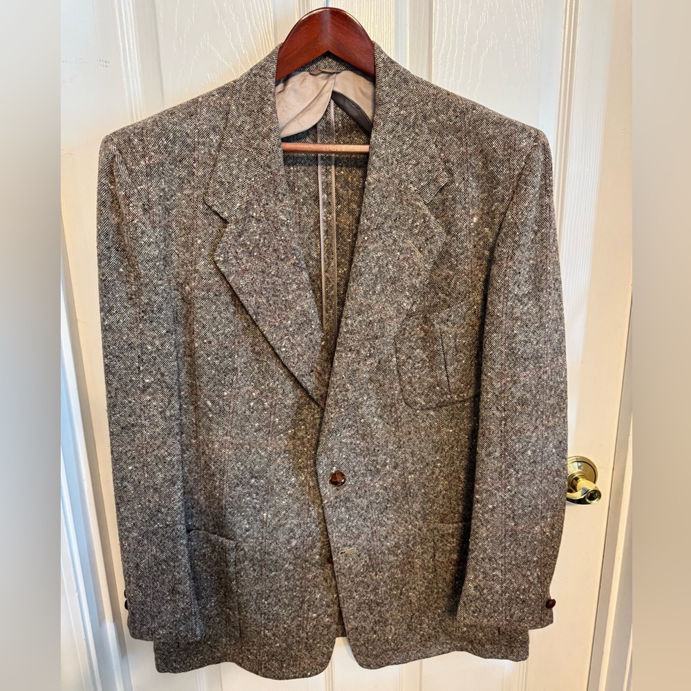 Vintage 1950s jacket donegal tweed size 42R, overcheck, unlined & unvented.